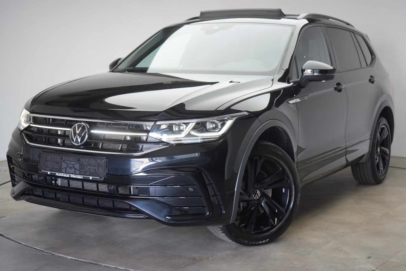 (B-538) Volkswagen Tiguan Allspace 2.0 TDI 4Motion DSG R-Line Leder - Image 3