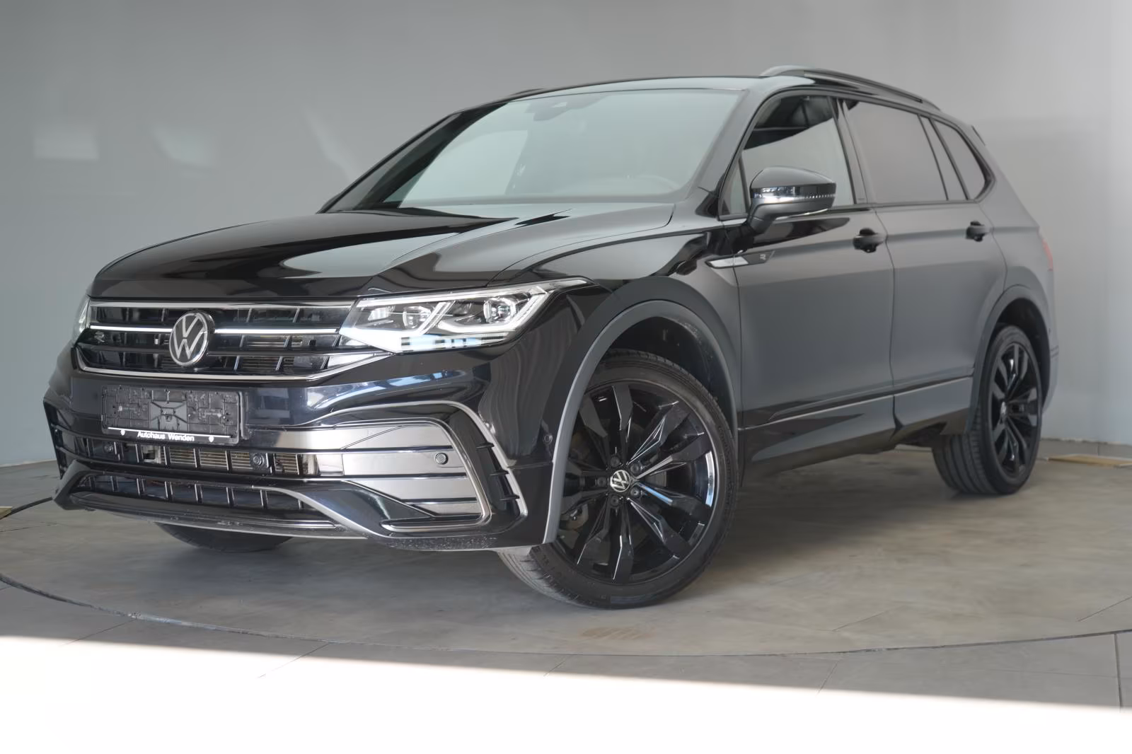 (B-422) Volkswagen(7 ghế) Tiguan Allspace 2.0 TDI 4Motion DSG R-Line ACC/K - Image 3