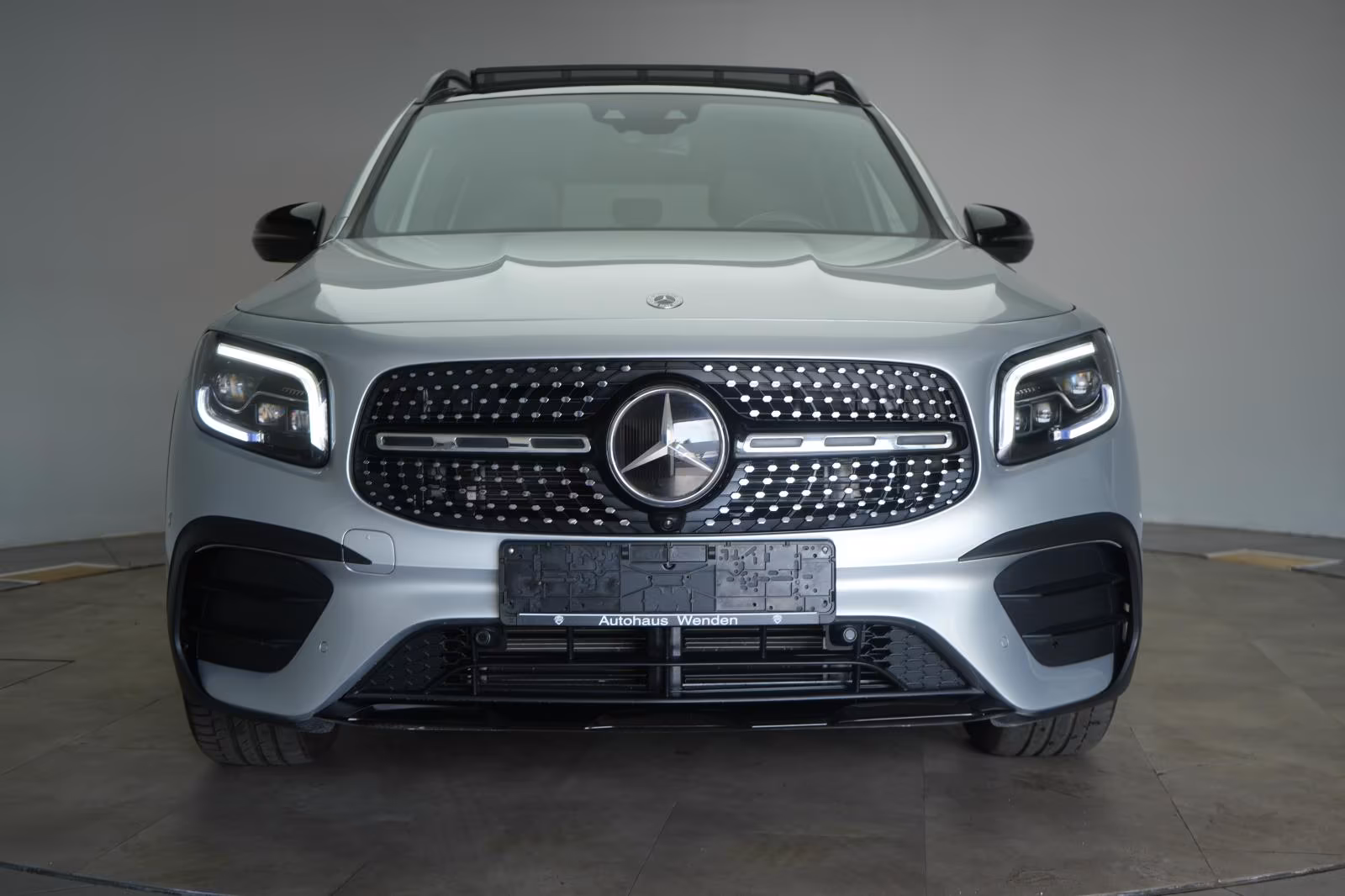(B-578) Mercedes-Benz GLB 220 d 4Matic 8G-DCT AMG Distronic/Kamera - Image 2