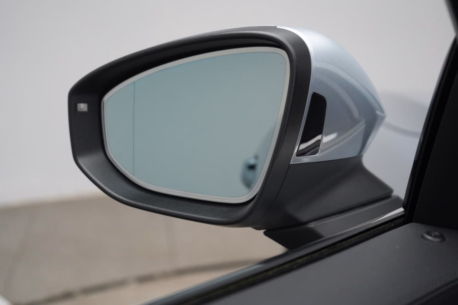 (B-270) Volkswagen Passat Variant 1.5 ETSI Elegance DSG - Image 29