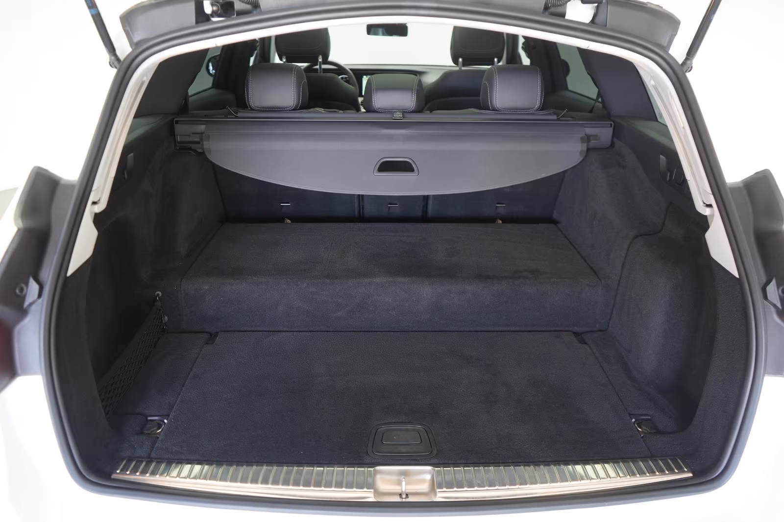 (B-222) Mercedes-Benz(Hybrid) E 300 de 4Matic T 9G-Tronic Avantgarde Temp/Ka - Image 24