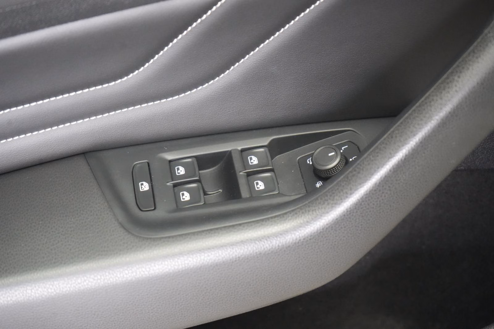 (B-226) Volkswagen Passat Variant 2.0 TDI DSG Business R line ACC/K - Image 22