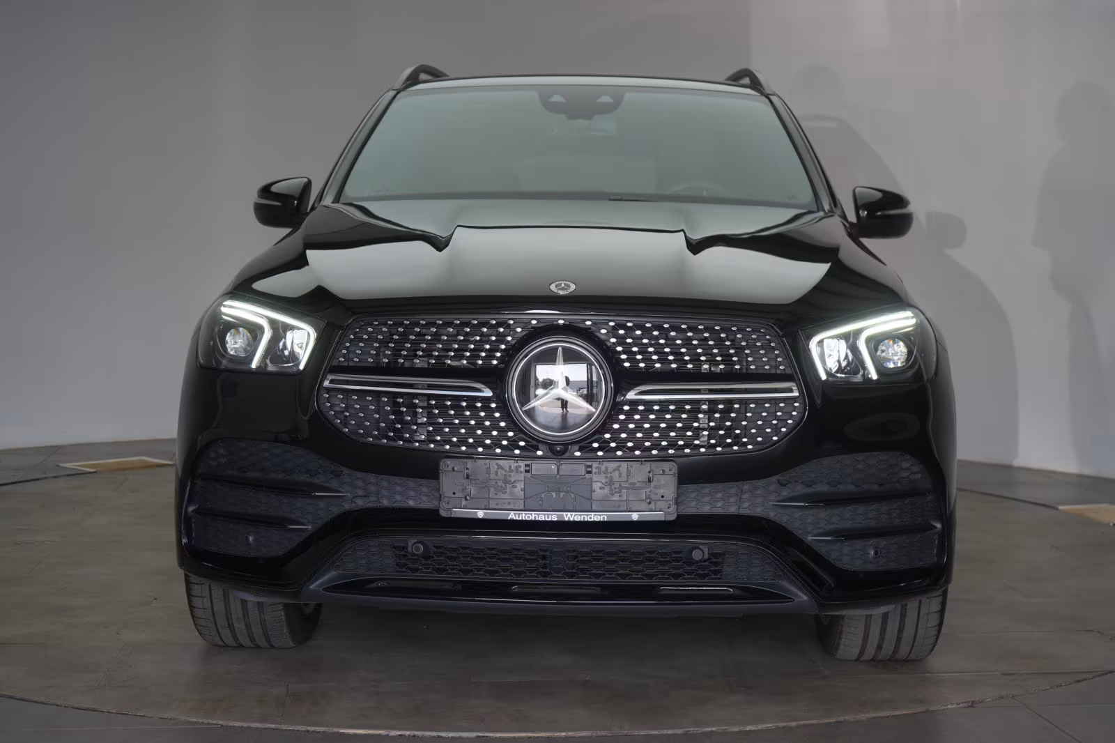 (B-137) Mercedes-Benz(Hybrid) GLE 350 de 4Matic 9G-Tronic AMG Distronic/Kam - Image 2