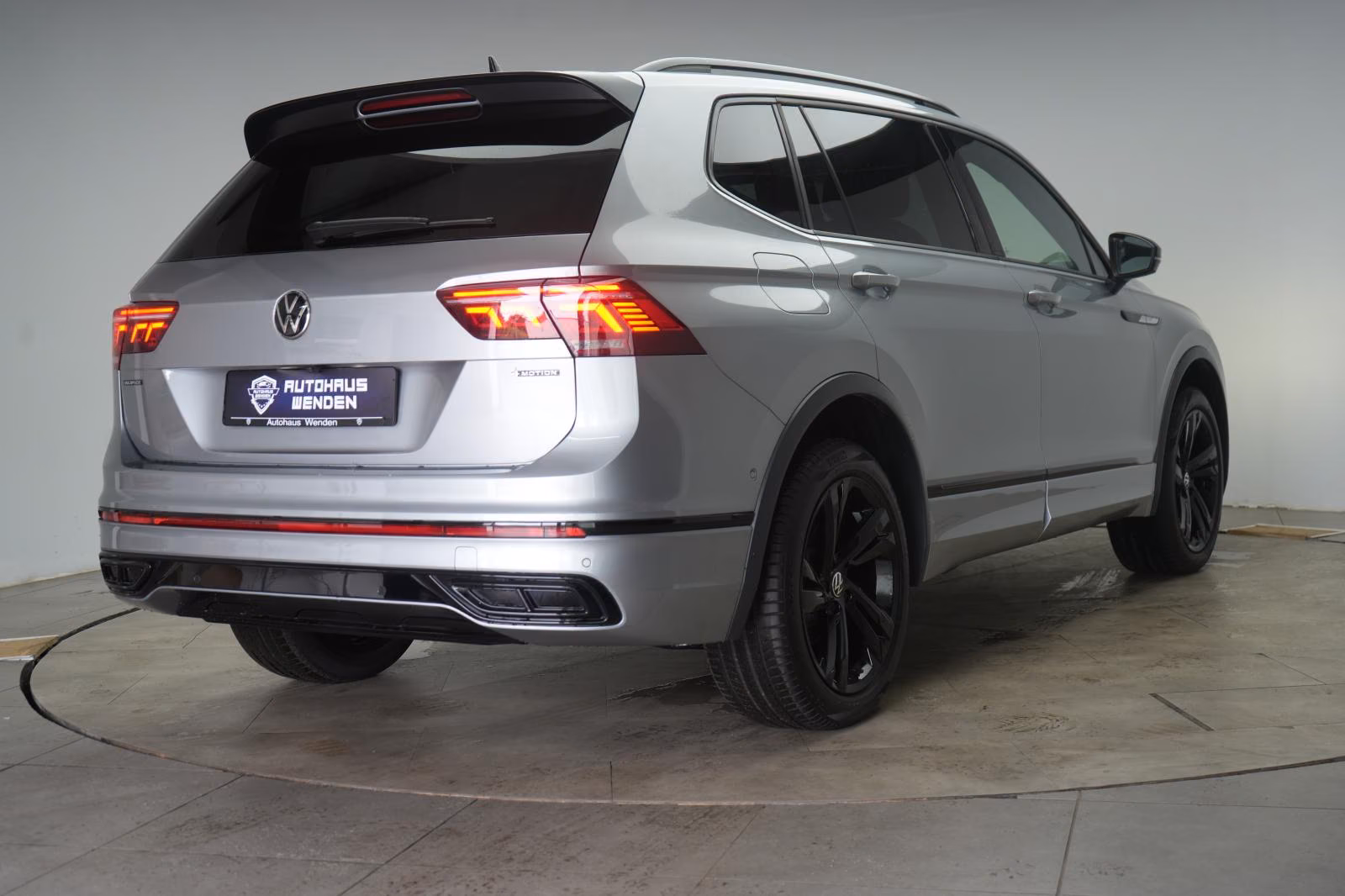 (B-160) Volkswagen Tiguan Allspace 2.0 TDI 4Motion R-Line Leder/ACC - Image 5