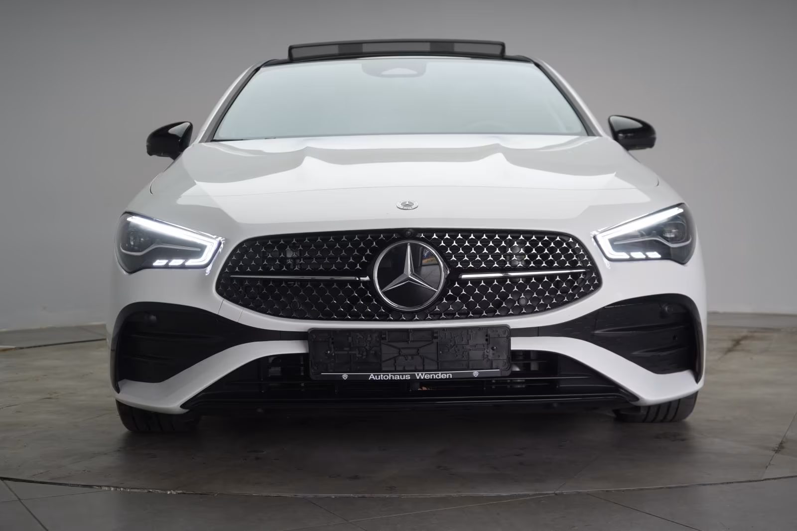(B-531) Mercedes-Benz CLA 200 Shooting Brake 7G-DCT AMG Distronic/ - Image 2