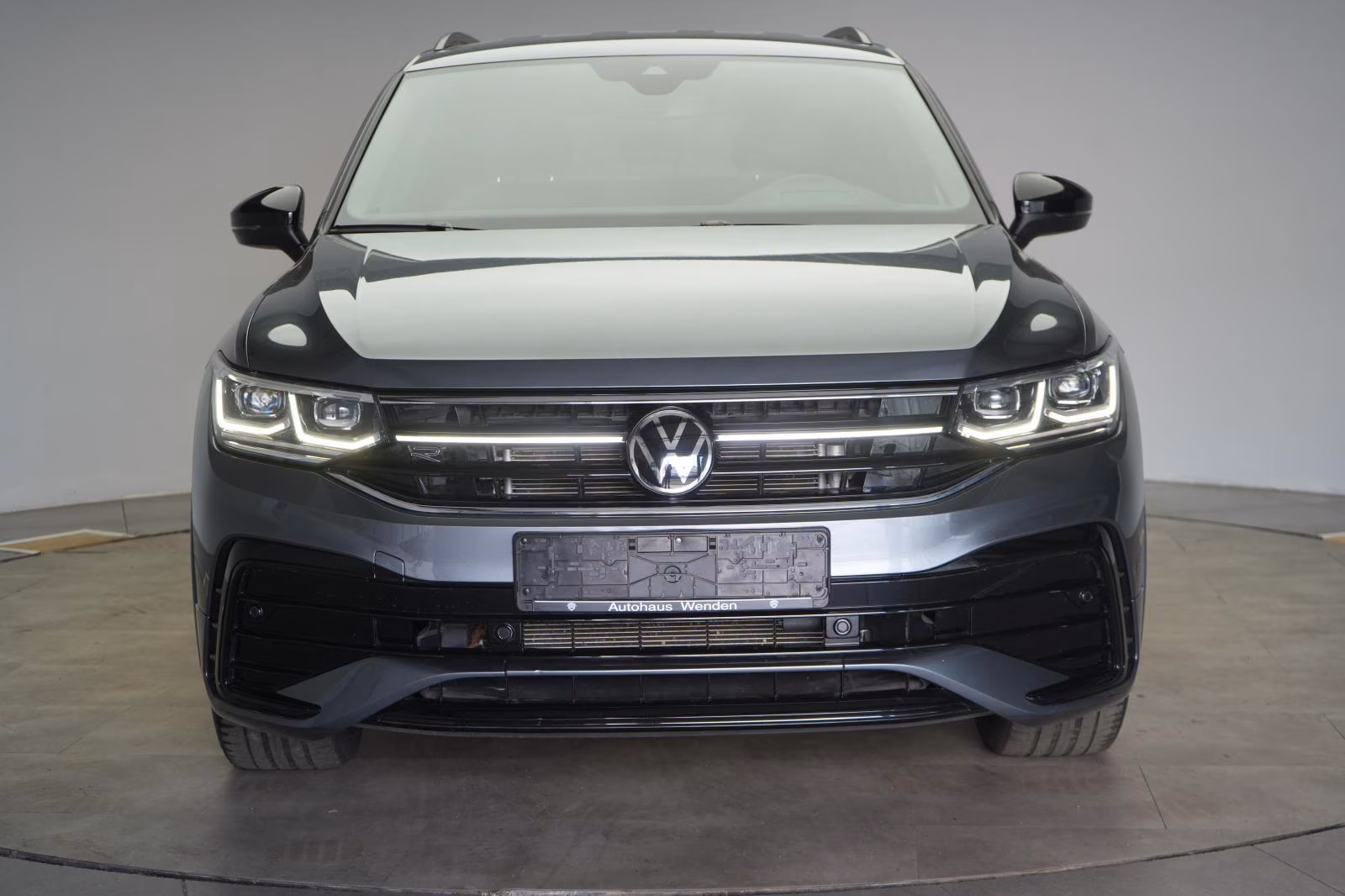 (B-516) Volkswagen(7chỗ) Tiguan Allspace 2.0 TSI 4Motion DSG R-Line Leder - Image 2