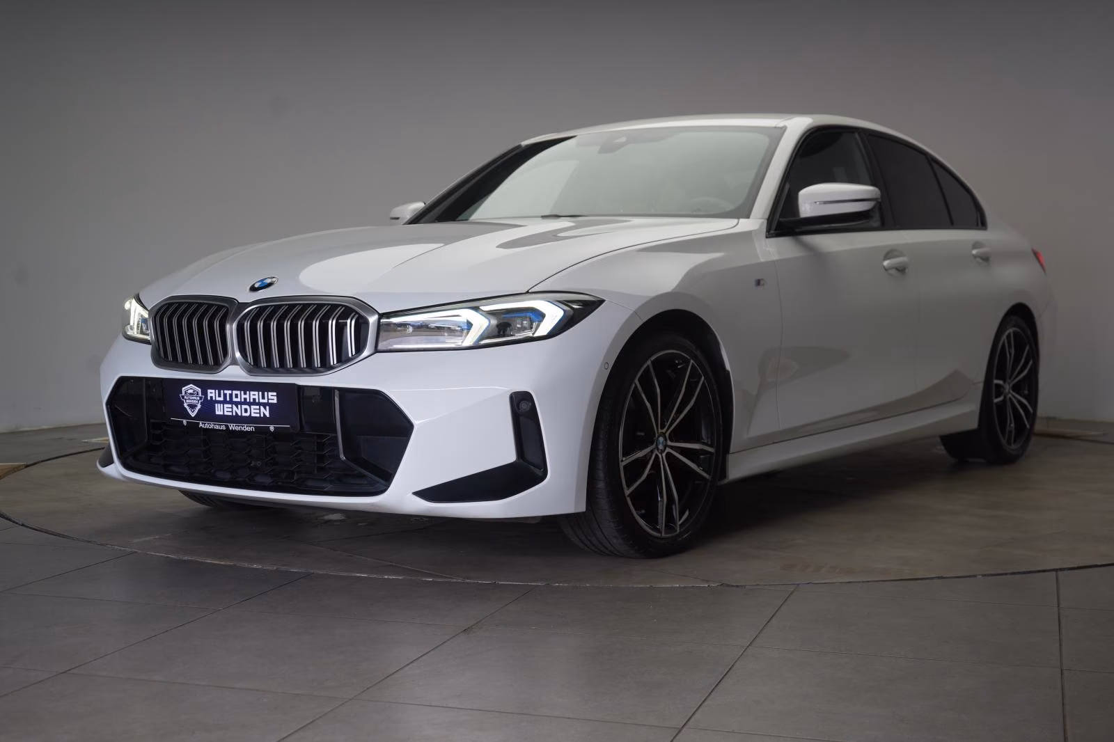 (B-769) BMW 320 i M-Sport HUD/Kamera/Lane/Side/ - Image 3
