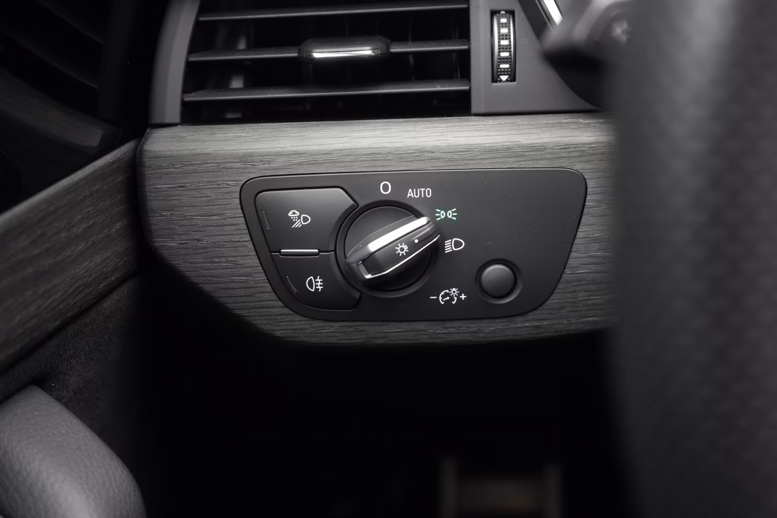 (B-081) Audi A4 40 TDI S tronic S line RS.Sitze/Navi/Temp/ - Image 18