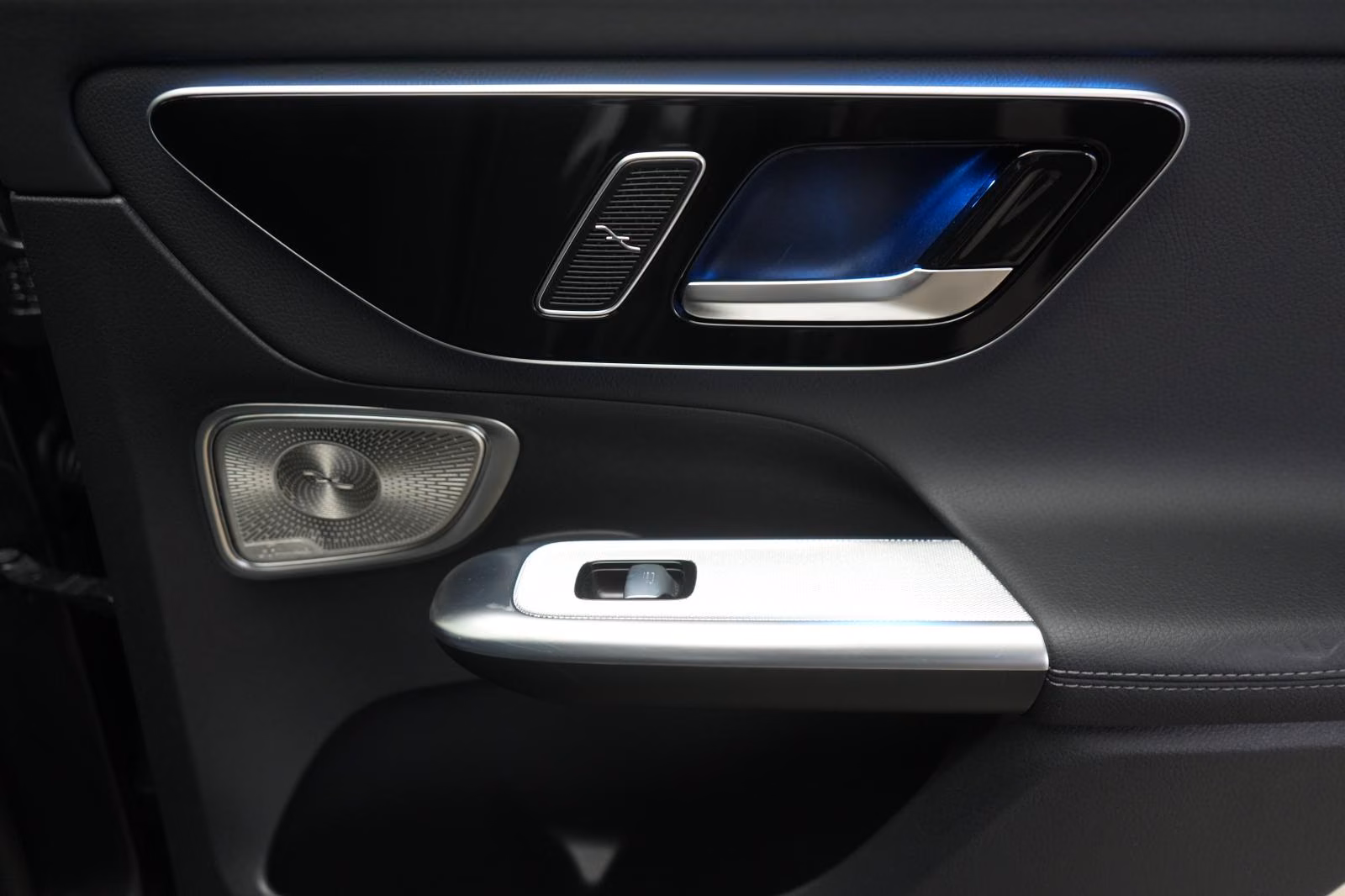 (B-687) Mercedes-Benz GLC 220 d 4Matic 9G-T Avantgarde Distronic/Kam - Image 24