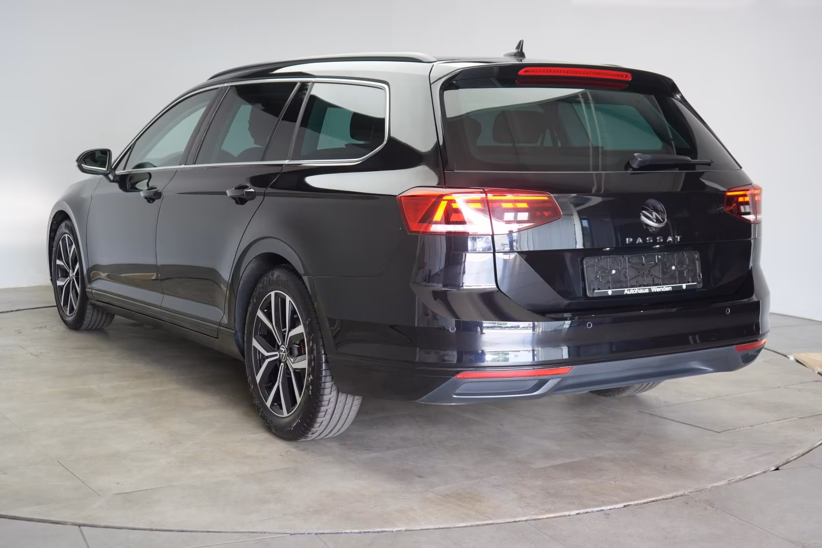 (B-042) Volkswagen Passat 2.0 TDI DSG Business ACC/Kamera/Lane/Side - Image 4