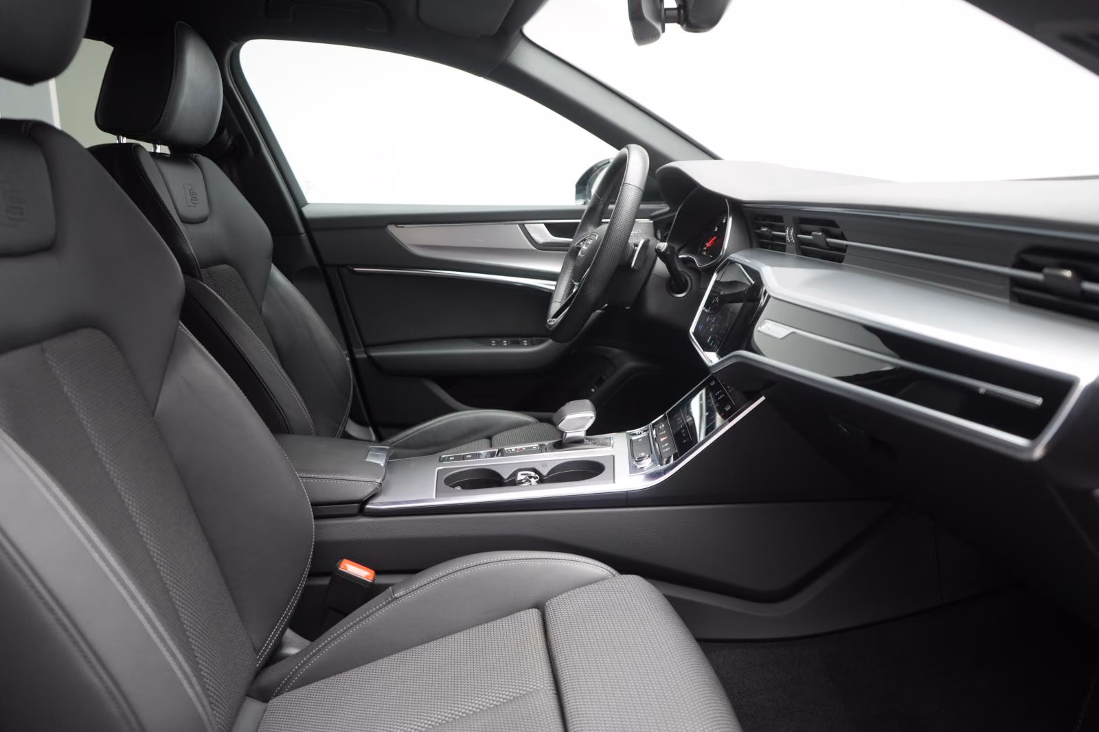 (B-217) Audi A6 40 TDI S tronic S line ACC/Lane/AHK/ - Image 9