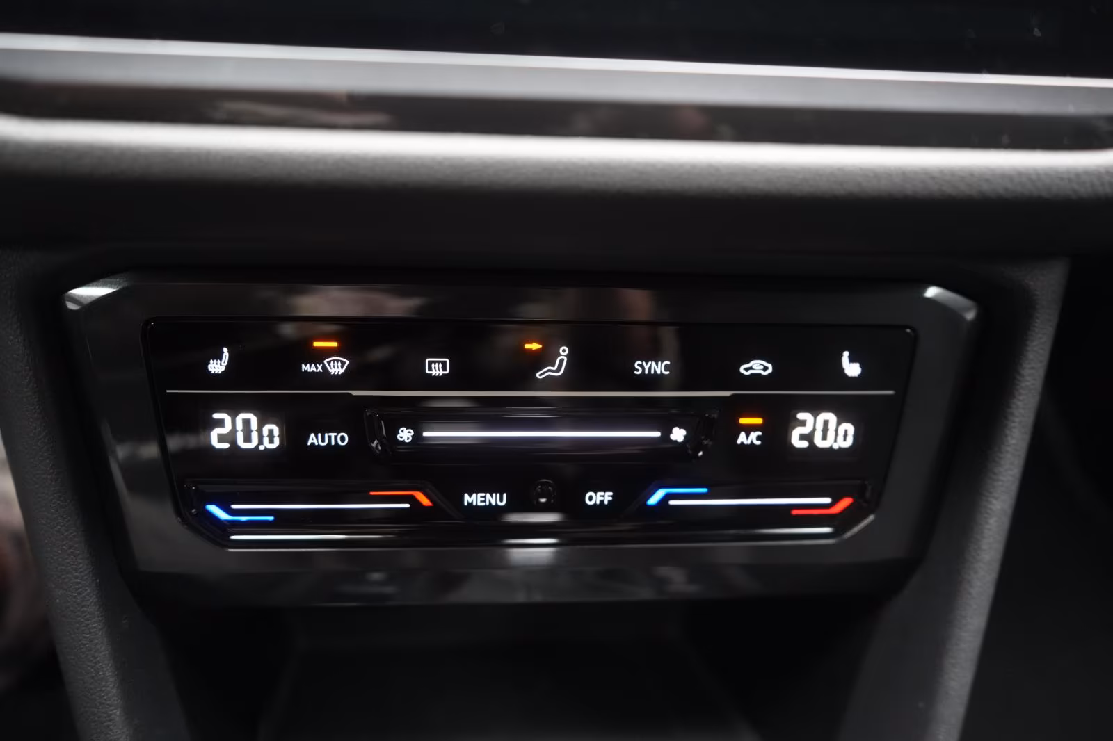 (B-674) Volkswagen(7 ghế) Tiguan Allspace 2.0 TDI 4Motion DSG R-Line ACC/K - Image 19