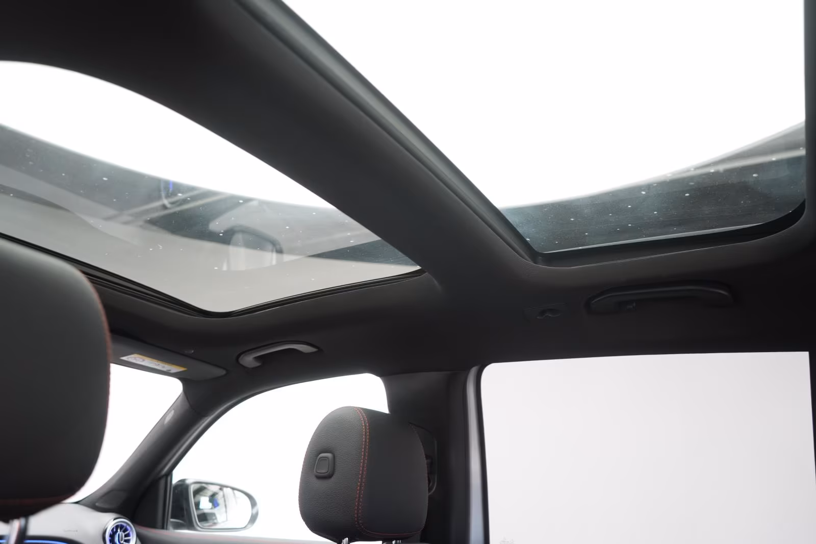 (B-578) Mercedes-Benz GLB 220 d 4Matic 8G-DCT AMG Distronic/Kamera - Image 12