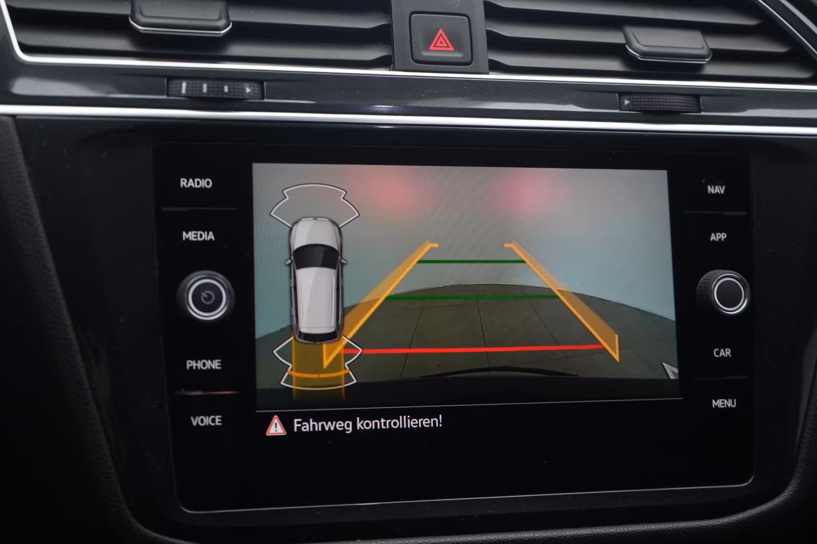 (B-321) Volkswagen Tiguan Allspace 2.0 TDI 4Motion R line ACC/Kamer - Image 16
