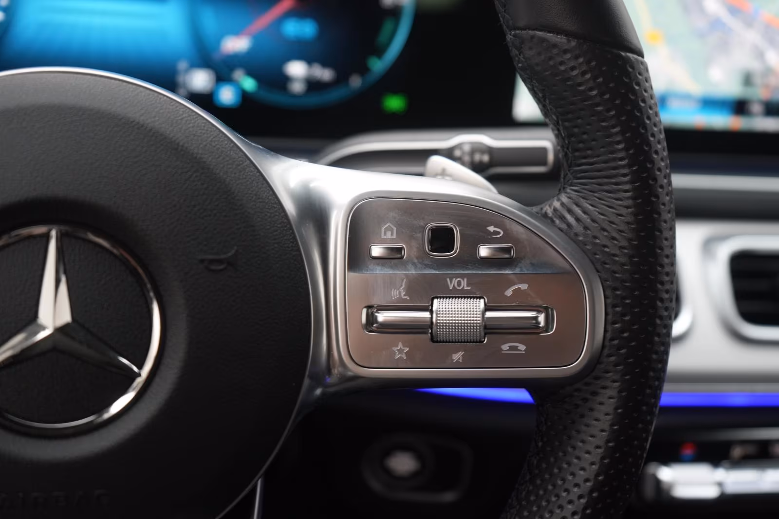 (B-392) Mercedes-Benz(Hybrid) GLE 350 de 4Matic 9G-Tronic AMG Distronic/Softcl  - Image 19