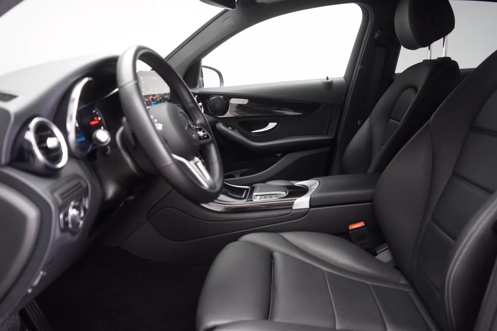 (B-234) Mercedes-Benz(Hybrid) GLC 300 de 4Matic 9G-Tronic Leder/Distronic/Kam - Image 6