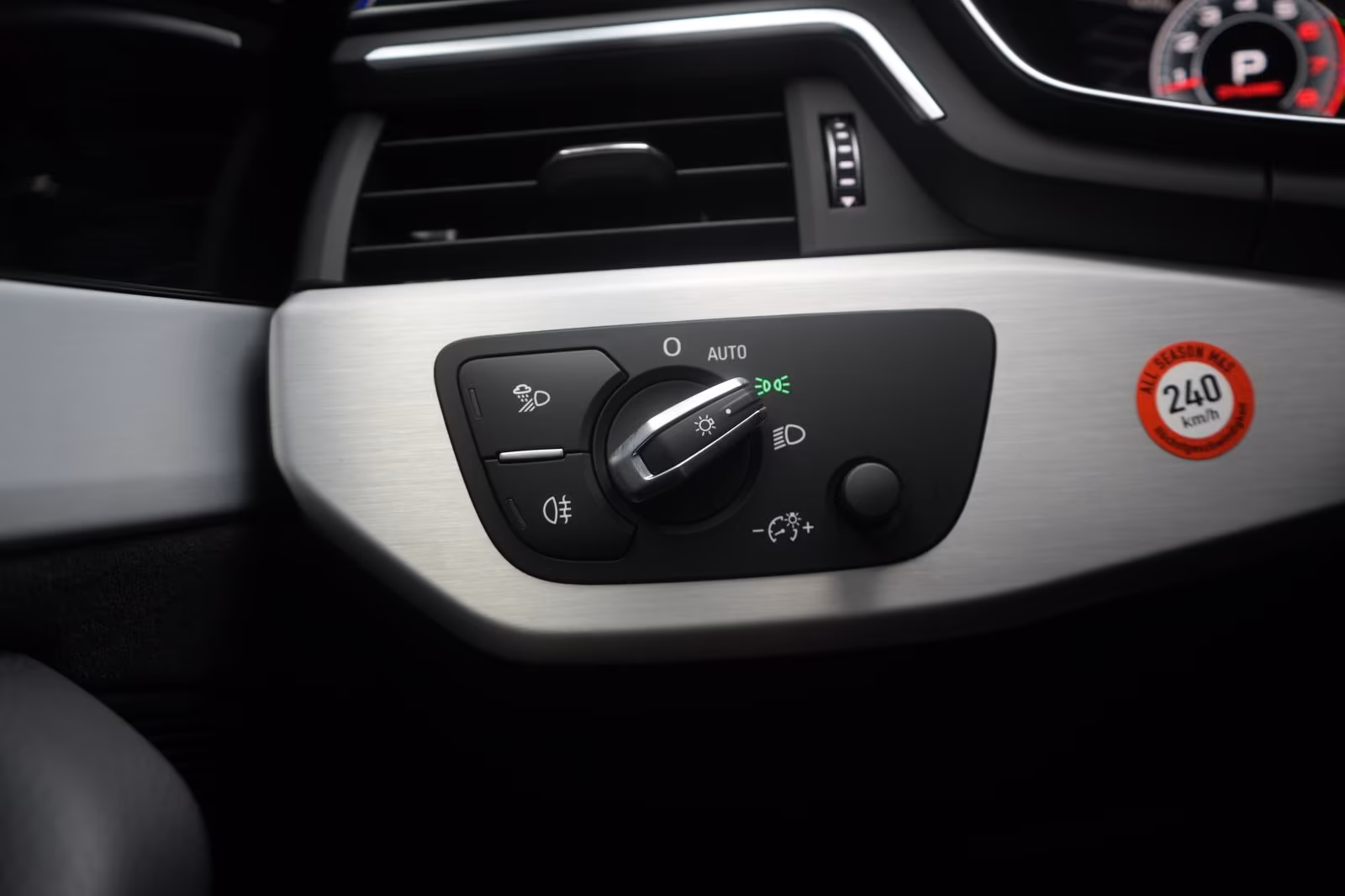 (B-593) Audi A4 40 TFSI S line ACC/Pano/Kamera/Matrix/B&O/Vir - Image 19