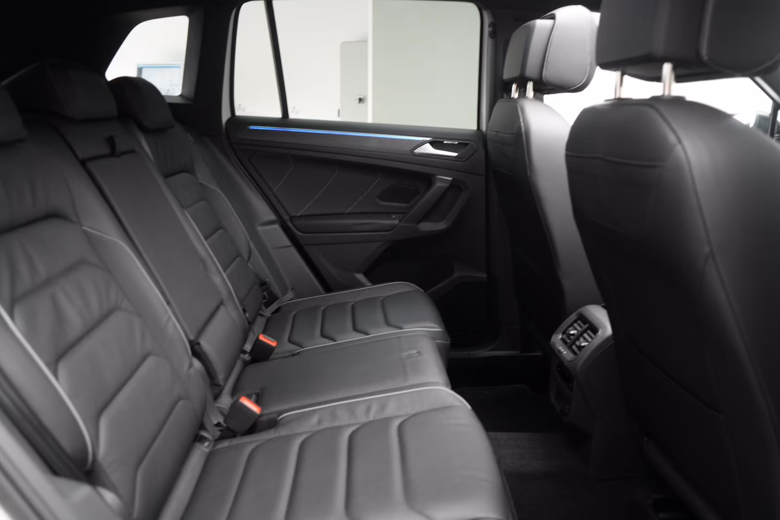 (B-147) Volkswagen(Hybrid) Tiguan 1.4 eHybrid DSG R-Line Leder/ACC/Pano/Kam - Image 11