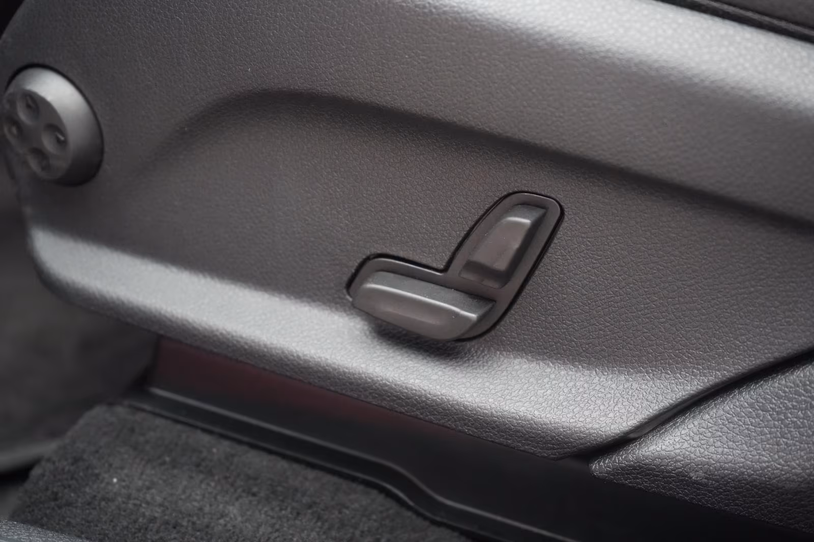 (B-304) Mercedes-Benz(Hybrid) GLC 300 de 4Matic 9G-Tronic AMG Temp/Kamer - Image 23
