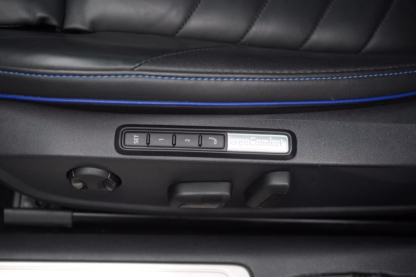 (B-013) Volkswagen Arteon Shooting Brake R 2.0 TSI 4Motion DSG Lede - Image 22