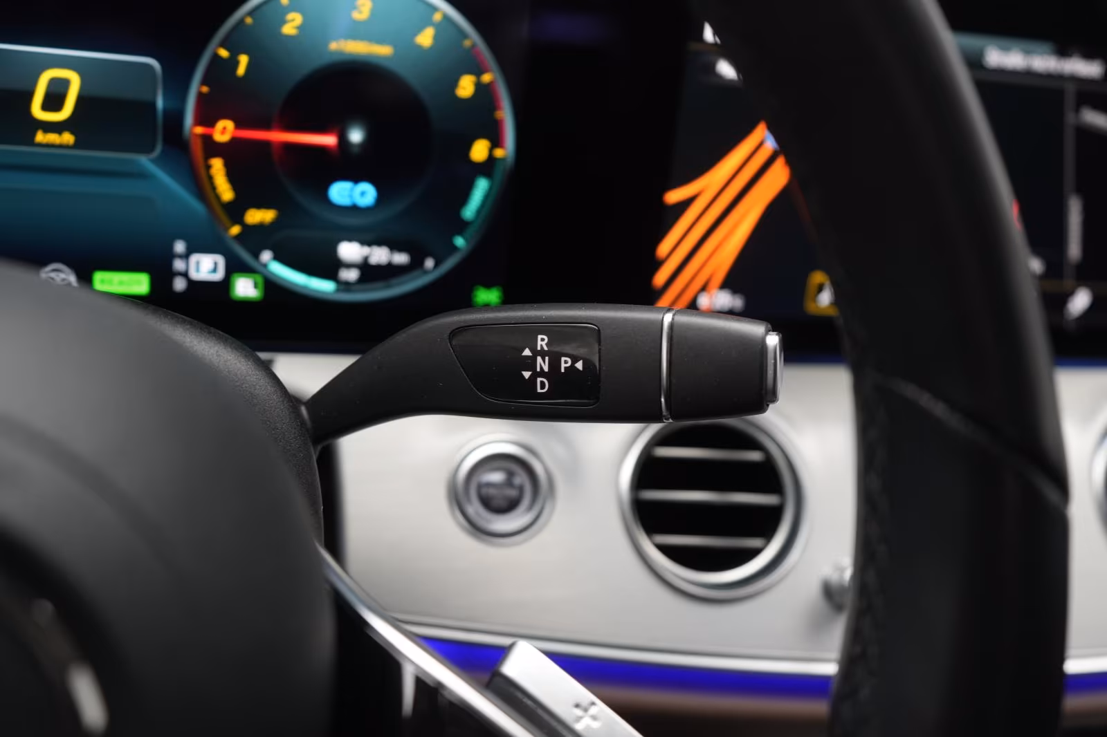 (B-237) Mercedes-Benz(Hybrid) E 300 de 9G-Tronic Leder/Softclose/Distronic/Kam - Image 19