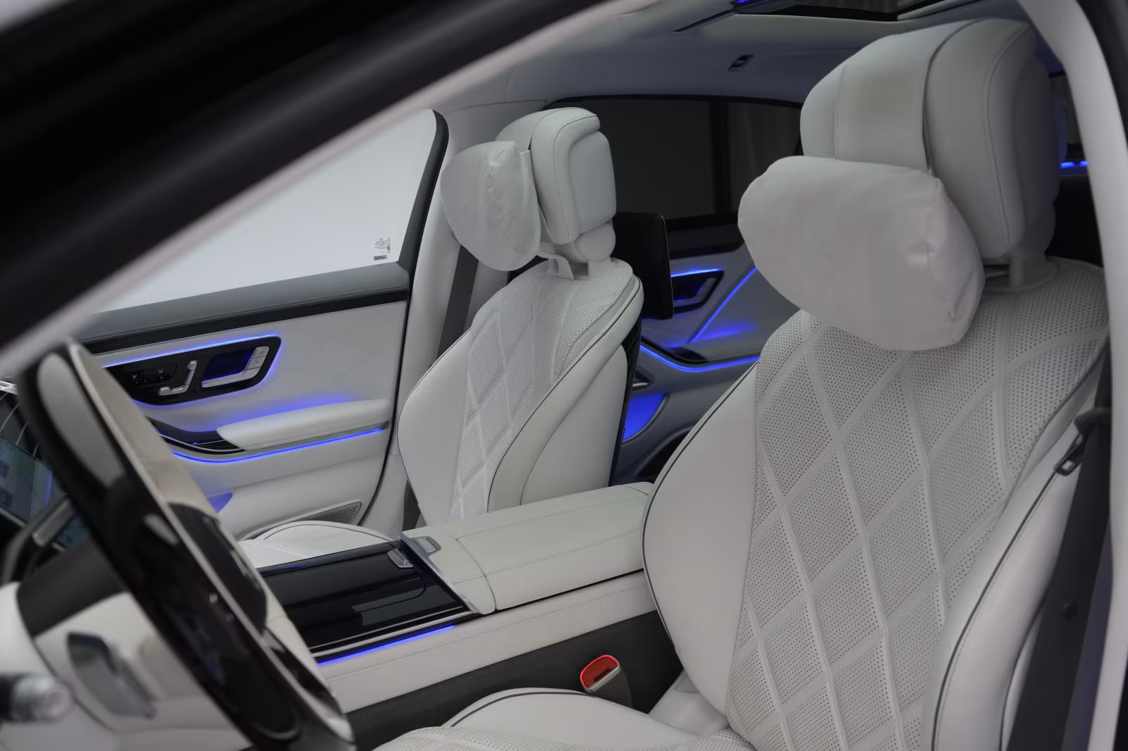 (B-402) Mercedes-Benz S 680 Maybach L 4Matic Distr/Pano/Chauffer/ - Image 7