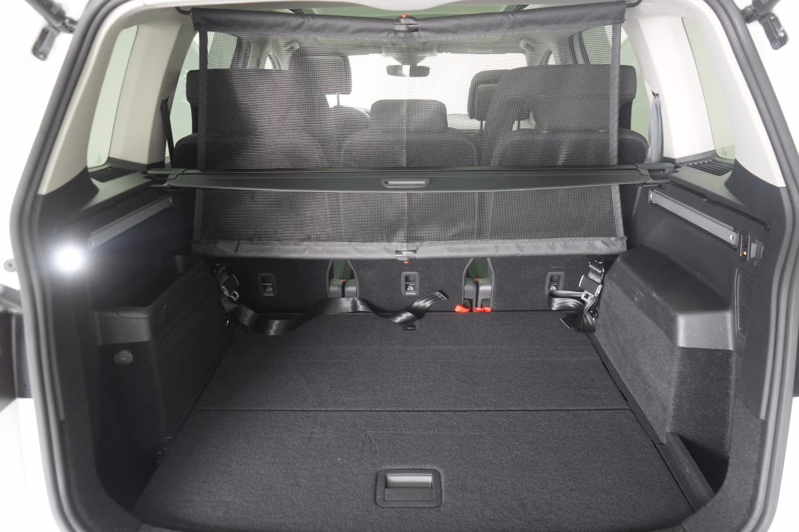 (B-751) Volkswagen Touran 2.0 TDI DSG Highline ACC/Kamera/Pano/Virt - Image 25