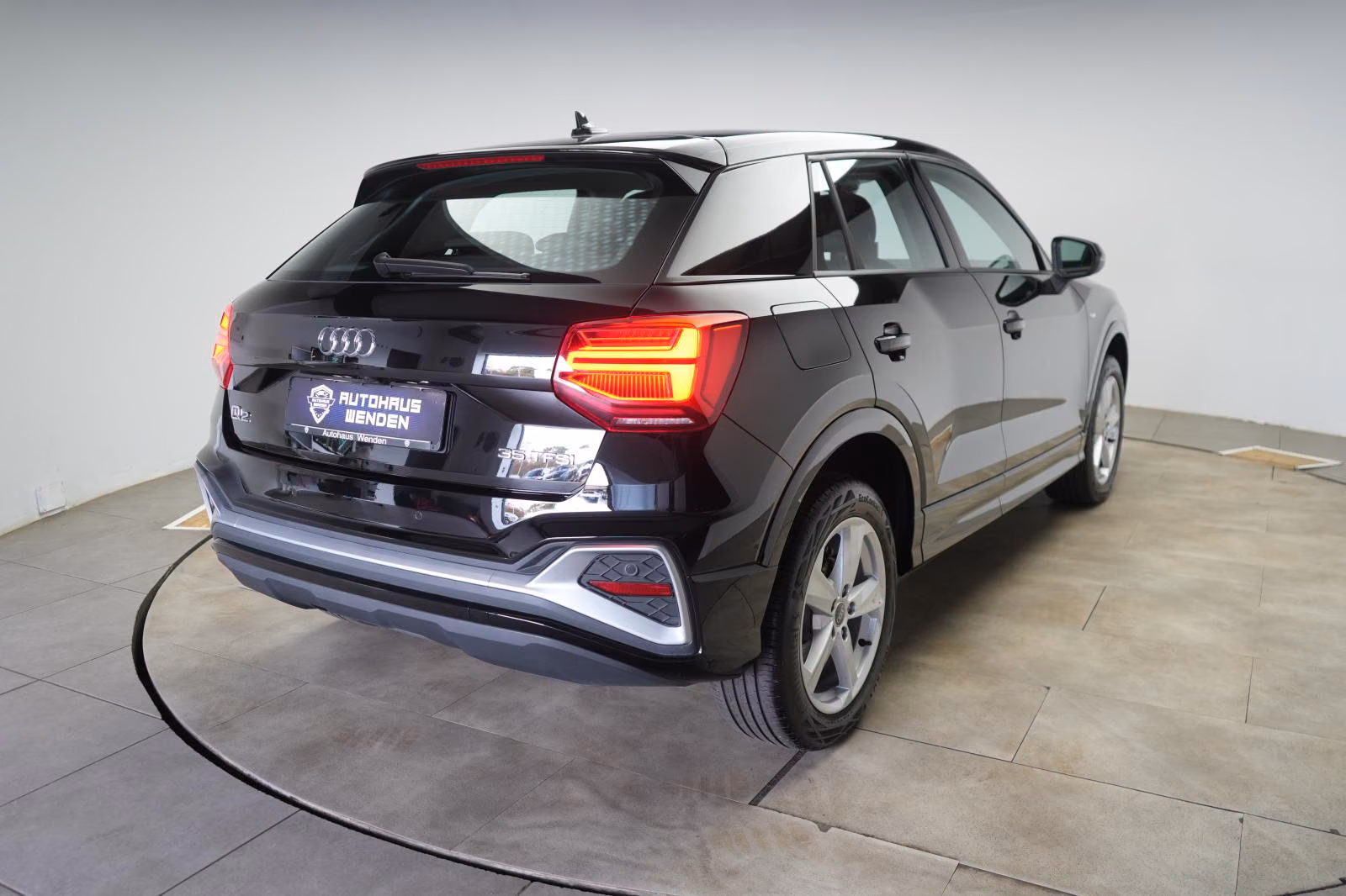 (B-092) Audi Q2 35 TFSI S line S tronic Kamera ACC/Kamera/Mat(Záruka do 3/2028 - Image 5