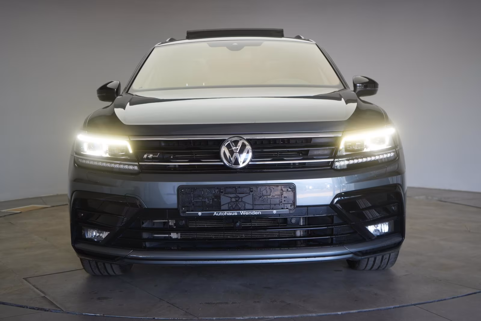 (B-770) Volkswagen Tiguan Allspace 2.0 TDI 4Motion DSG R line Navi/ - Image 2