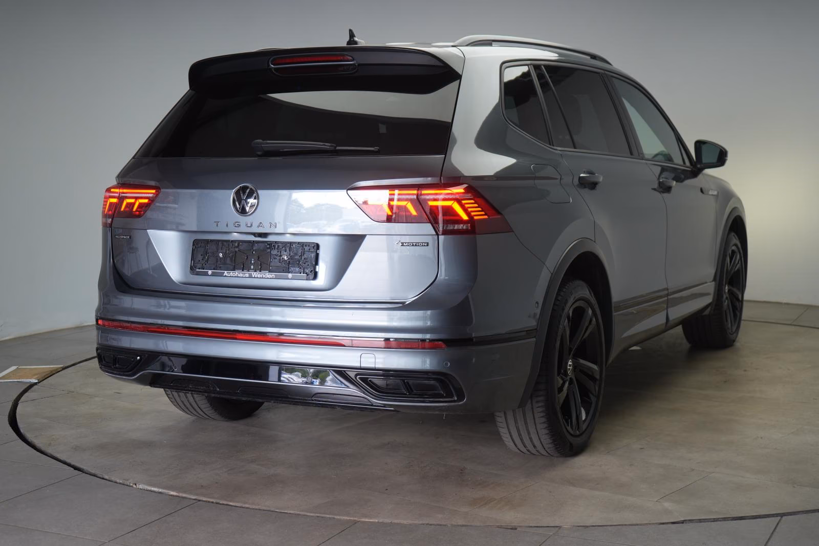 (B-516) Volkswagen(7chỗ) Tiguan Allspace 2.0 TSI 4Motion DSG R-Line Leder - Image 5
