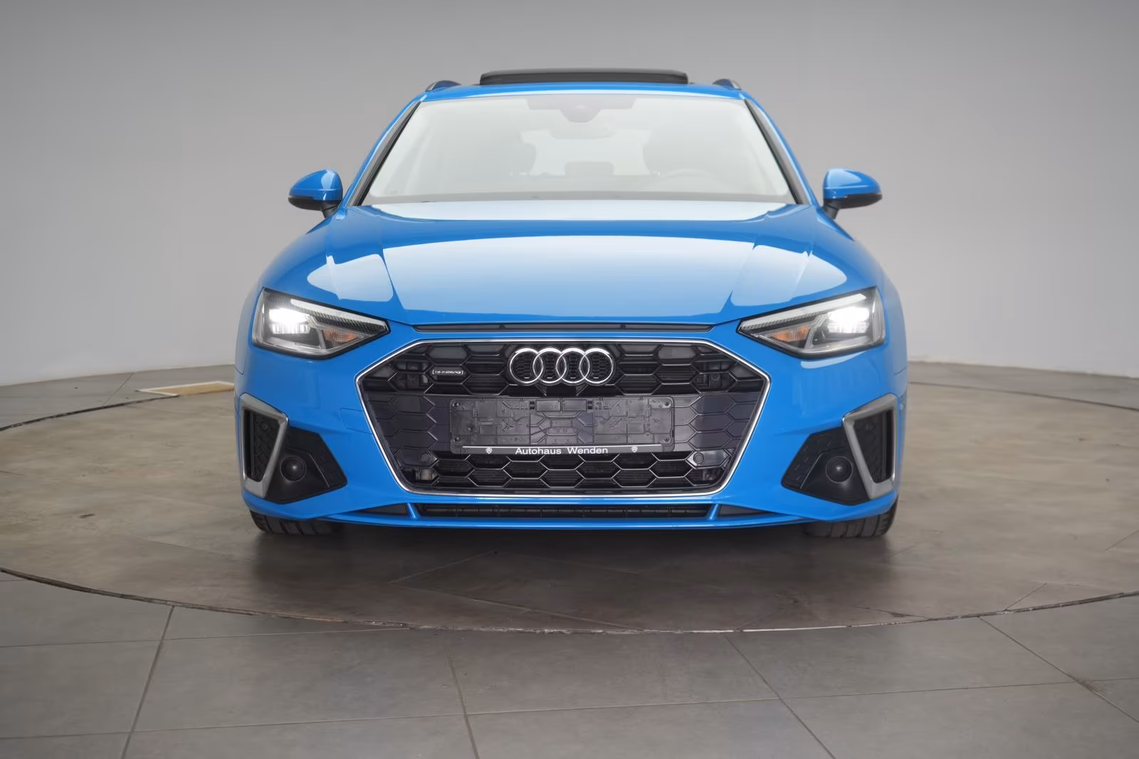 (B-727) Audi A4 40 TDI quattro S tronic S line Navi/Pano/AHK - Image 2