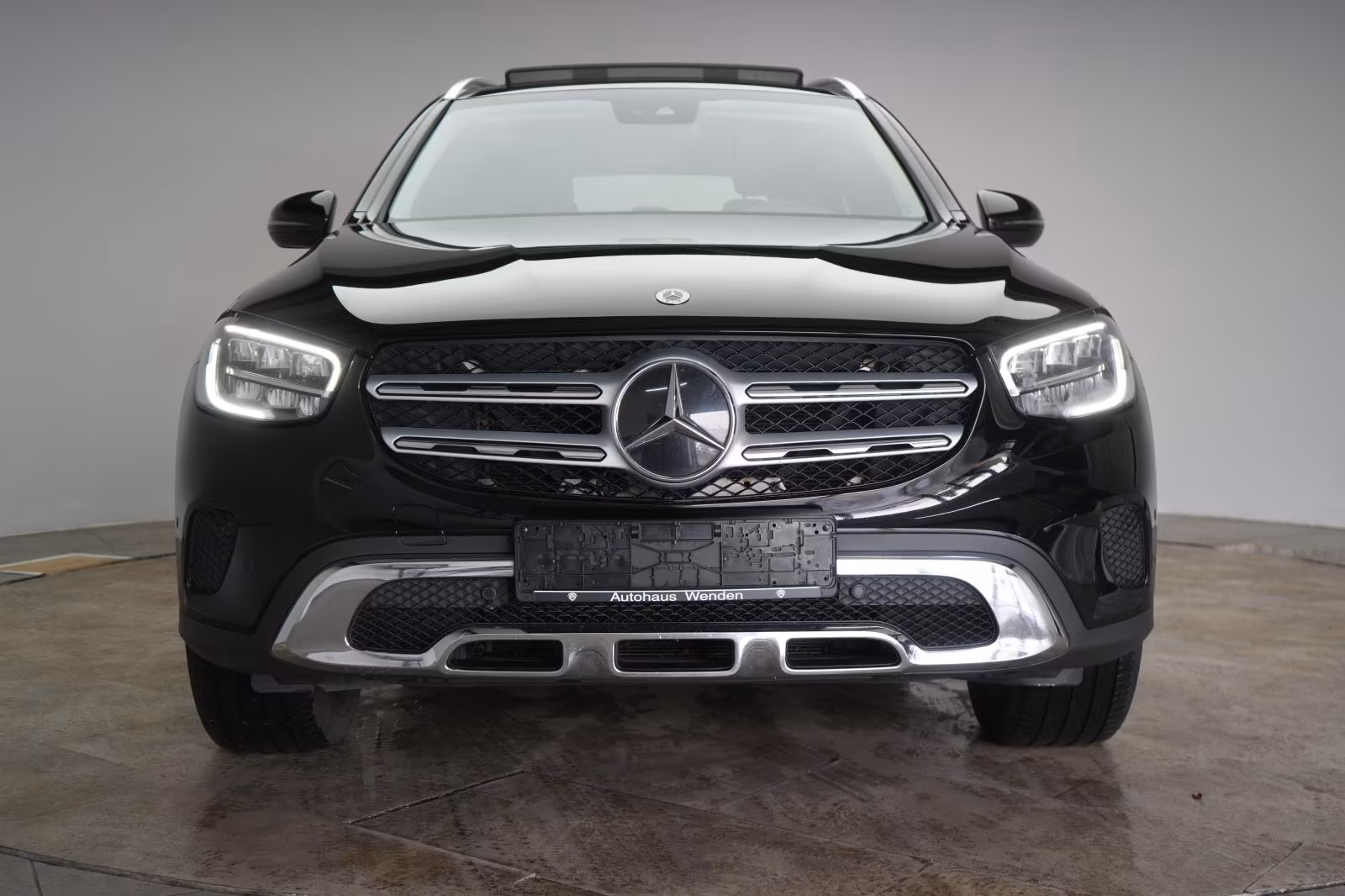 (B-354) Mercedes-Benz(Hybrid) GLC 300 de 4Matic 9G-Tronic Leder/Temp/Kamera - Image 2