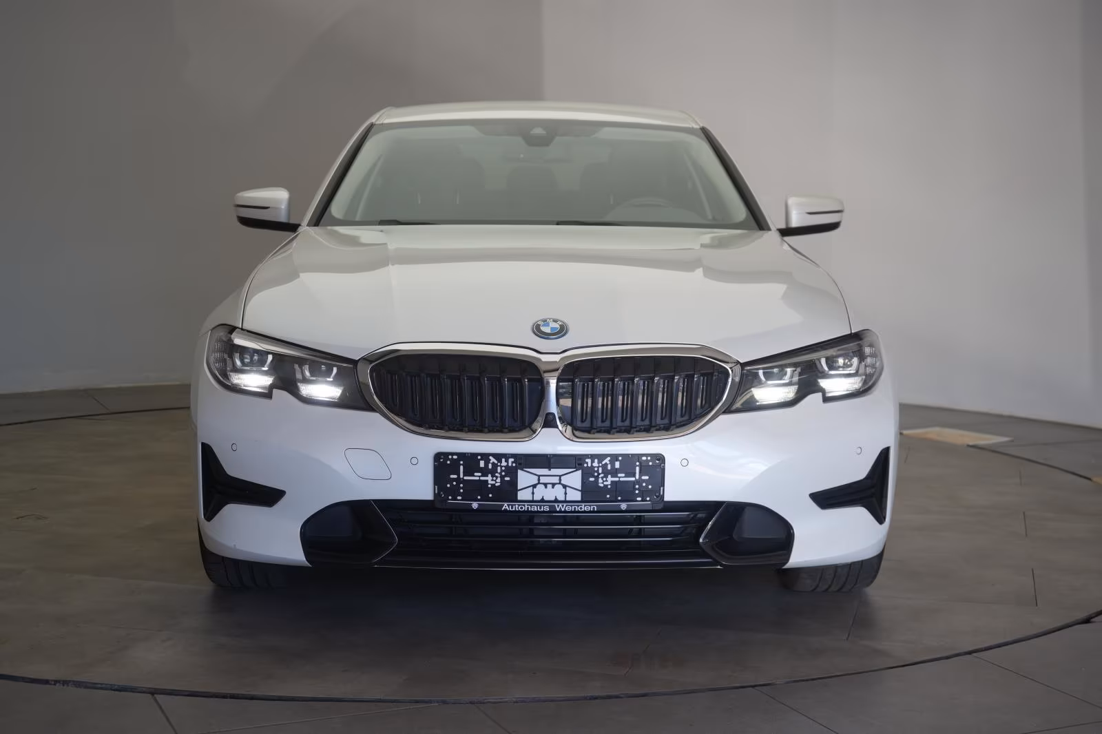 (B-017) BMW(Hybrid) 330 e Sport Line CarPlay/Temp/Kamera/Virtual/Sid - Image 1