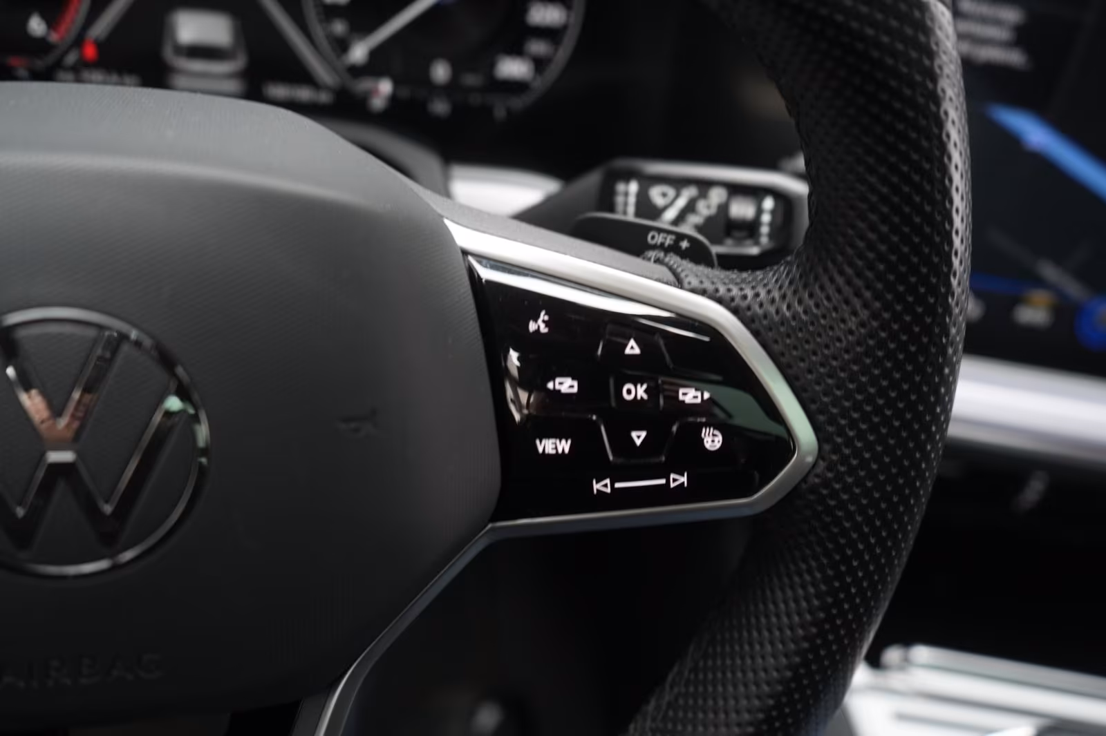 (B-417) Volkswagen Touareg 3.0 V6 TDI 4Motion R-Line Leder/ACC/Kame - Image 20