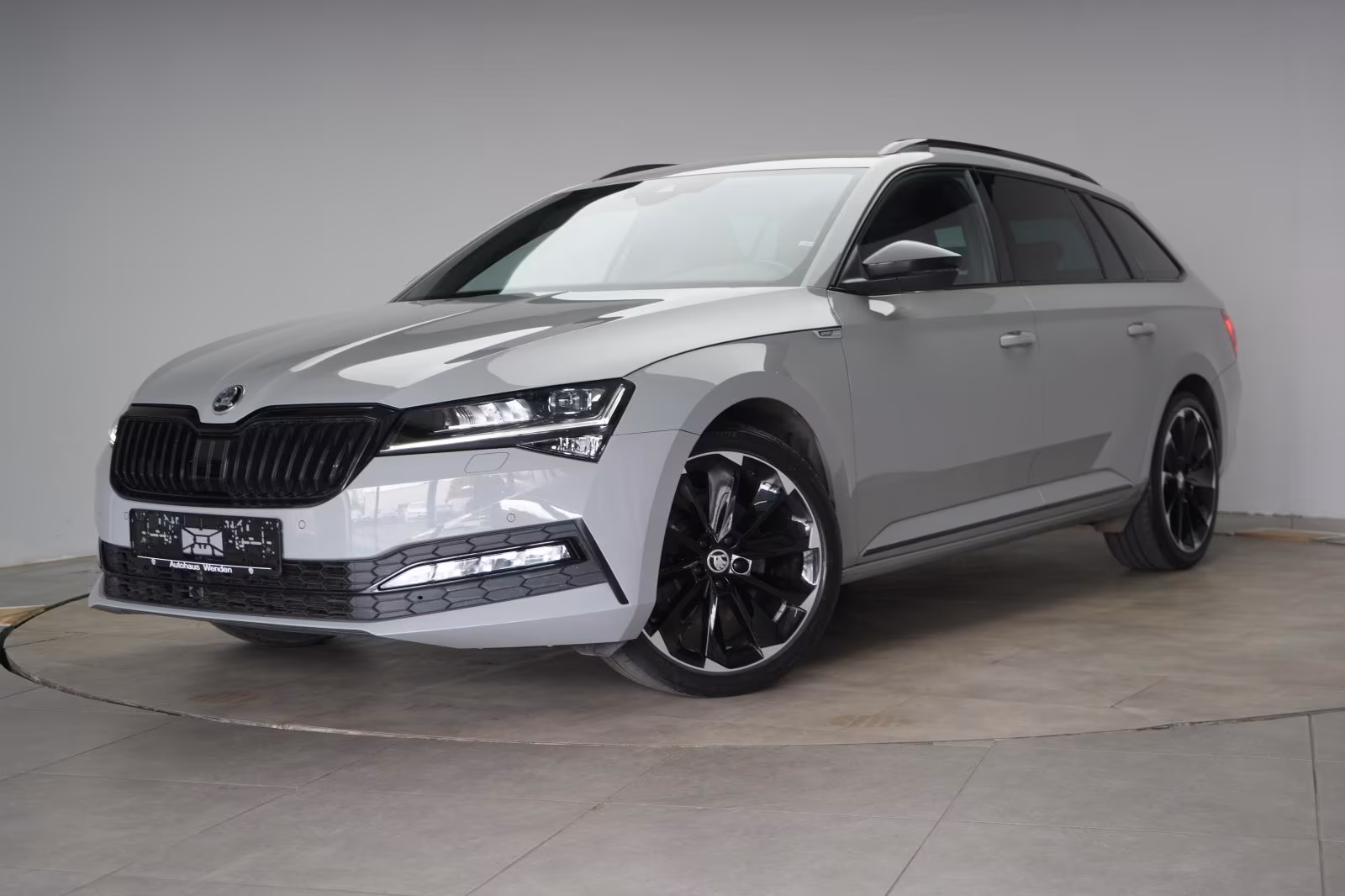 (B-311) Skoda Superb 2.0 TDI Sportline ACC/Kamera/Virtual/AHK/ - Image 3