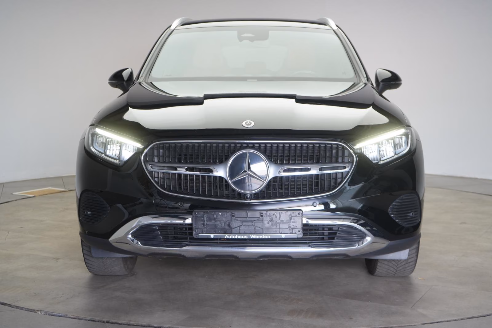 (B-146) Mercedes-Benz GLC 200 4Matic 9G-Tronic Avantgarde Advance - Image 2
