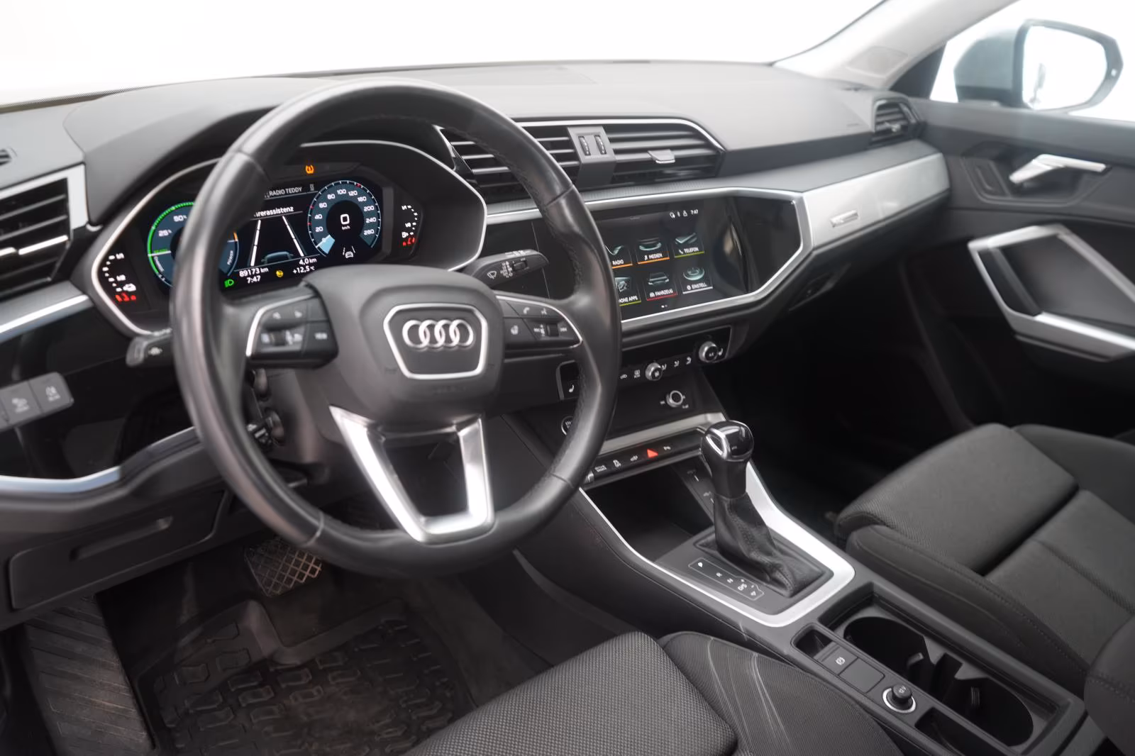 (B-683) Audi(Hybrid) Q3 45 TFSI e S tronic Proline ACC/Kamera/Virtual - Image 8
