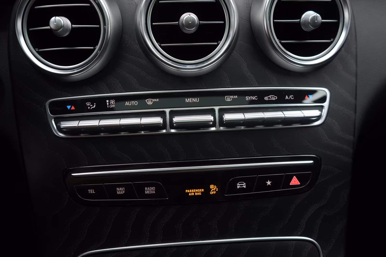 (B-284) Mercedes-Benz GLC 300 4Matic AMG Temp/Kamera/Virtual/Pano/AHK/ - Image 26