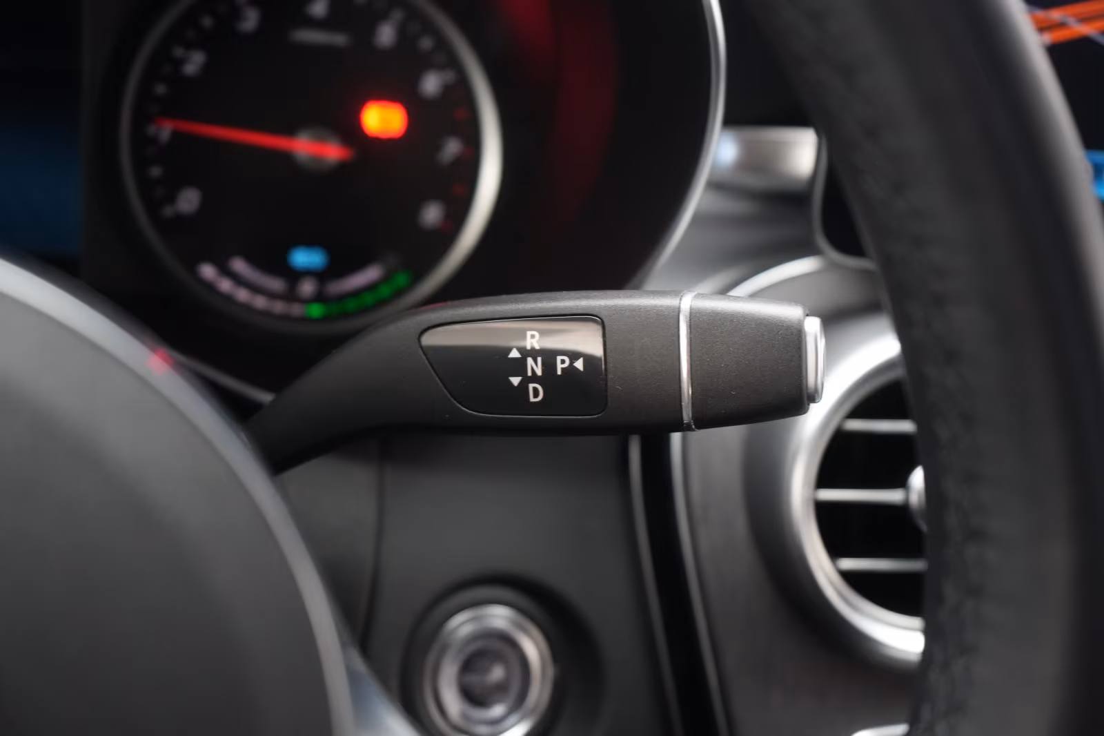 (B-060) Mercedes-Benz(Hybrid) GLC 300 e 4Matic 9G-Tronic AMG Temp/Kamera - Image 18