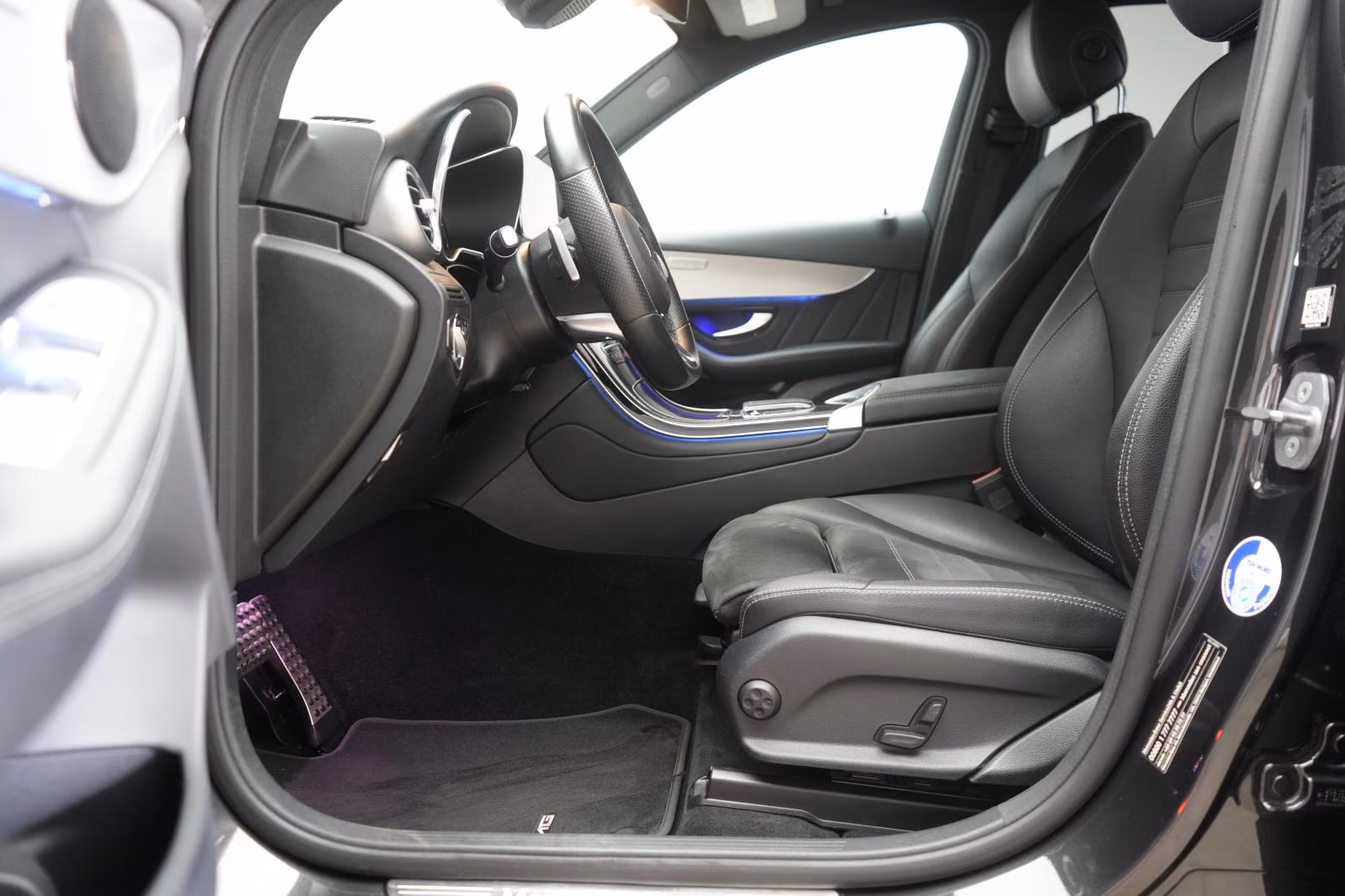 (B-352) Mercedes-Benz(Hybrid) GLC 300 de 4Matic 9G-Tronic Standhzg/Kamera/ - Image 6