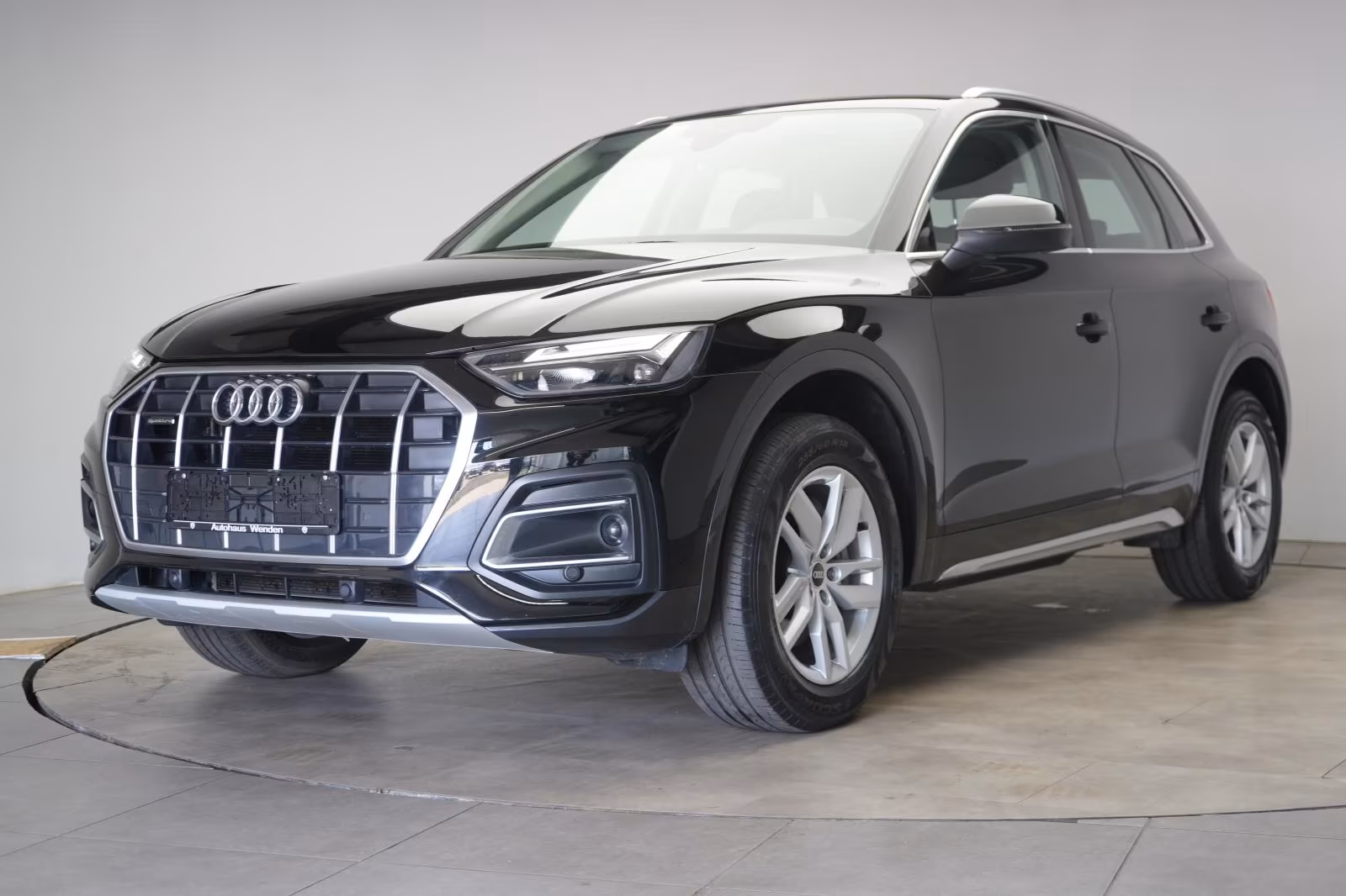 (B-356) Audi Q5 40 TDI quattro S tronic Temp/Virtual/AHK/LED - Image 3