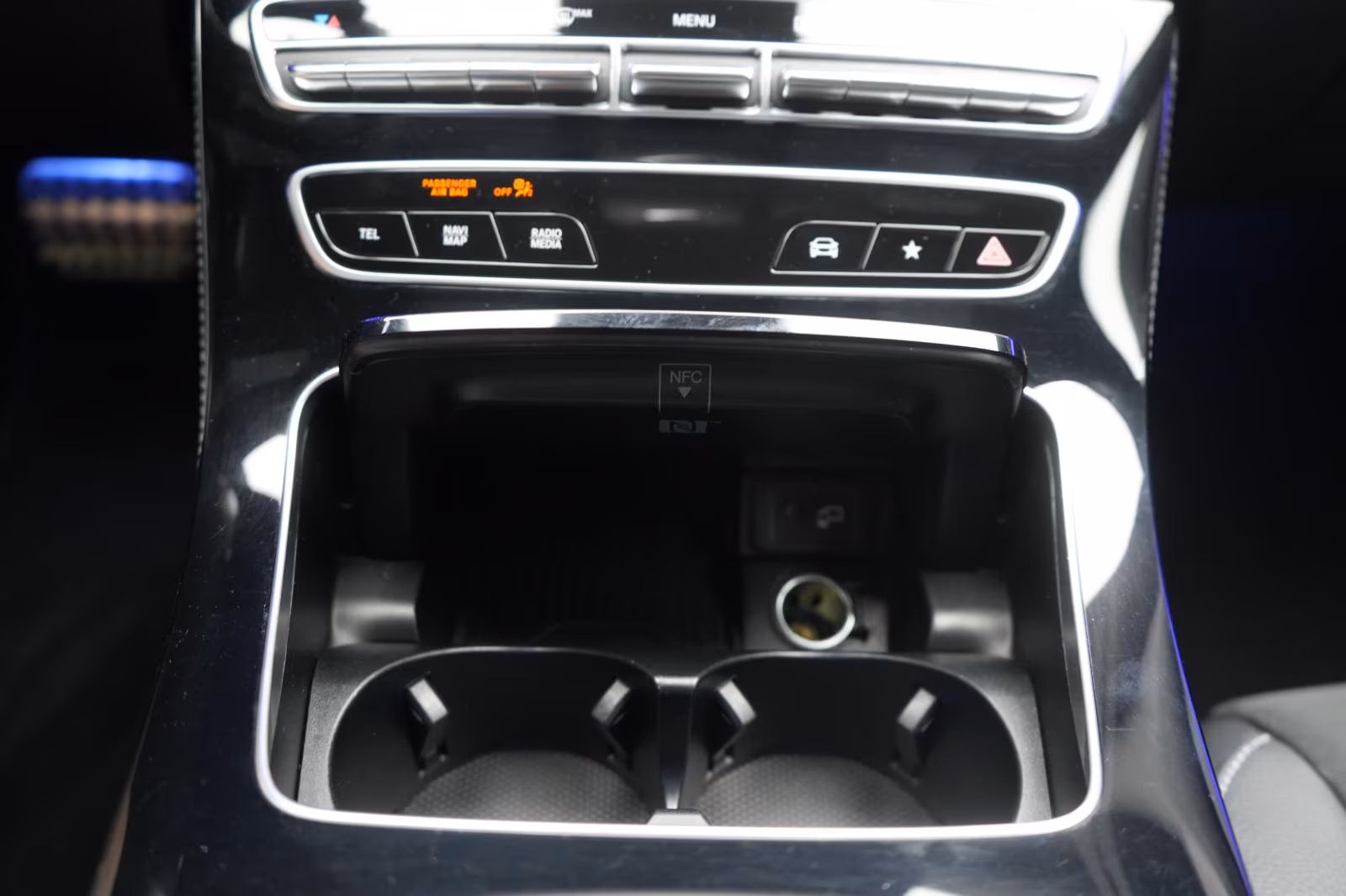 (B-599) Mercedes-Benz(7 ghế) E 300 d 4Matic T 9G-Tronic AMG Distroni - Image 22