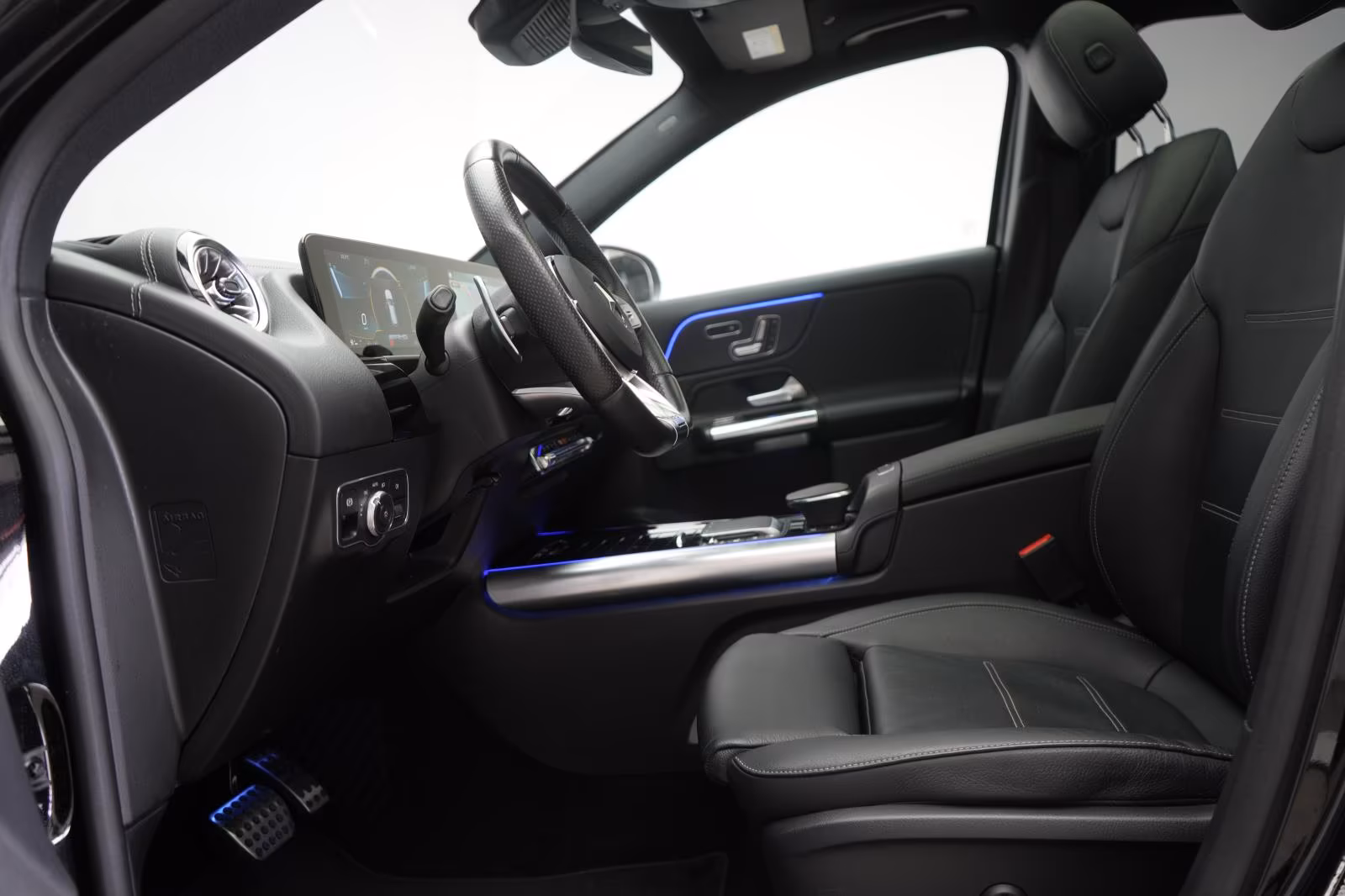 (B-086) Mercedes-Benz GLA 35 AMG 4Matic Pano/STHZ/HUD/360Kamera - Image 6