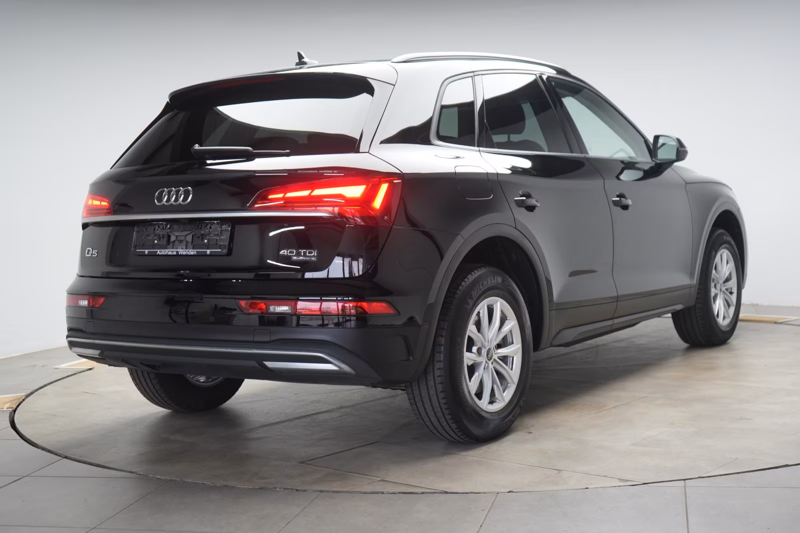 (B-143) Audi Q5 40 TDI quattro S tronic Leder/ACC/Kamera/HUD/ - Image 5