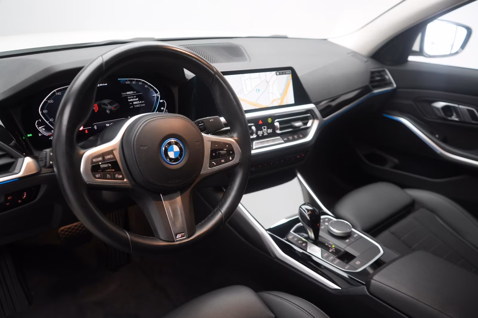 (B-017) BMW(Hybrid) 330 e Sport Line CarPlay/Temp/Kamera/Virtual/Sid - Image 6