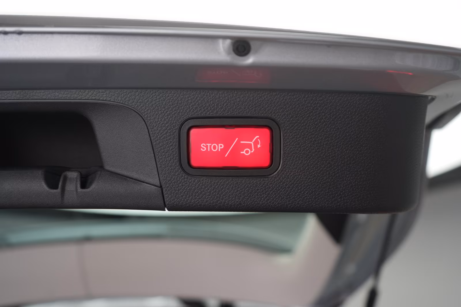 (B-037) Mercedes-Benz(Hybrid) GLC 300 de 4Matic 9G-Tronic Leder/Temp/Kam - Image 21