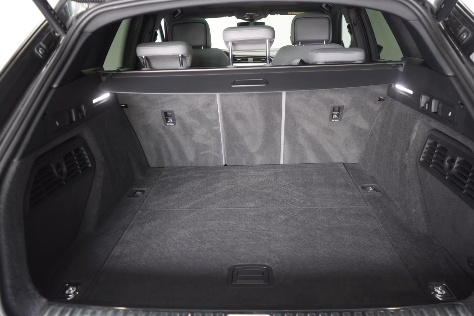 (B-587) Audi e-tron 55 quattro S line Matrix/Kamera/Pano/Virt - Image 24