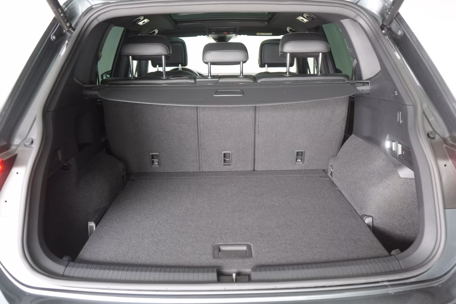 (B-443) Volkswagen Tiguan Allspace 2.0 TDI 4Motion DSG R-Line AHK/P - Image 29
