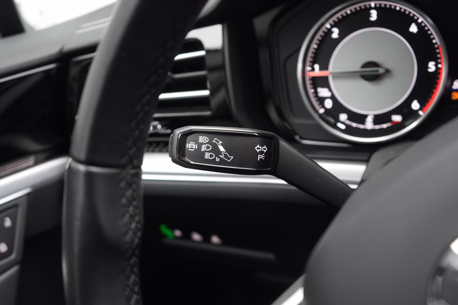 (B-446) Volkswagen Touareg 3.0 V6 TDI 4Motion Elegance Leder/AC - Image 17