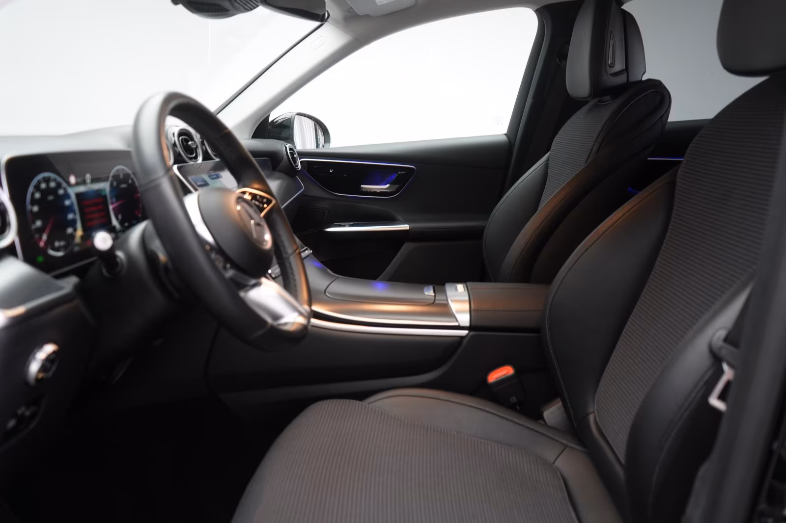 (B-068) Mercedes-Benz GLC 220 d 4Matic 9G-Trnic Avantgarde Advanced - Image 6